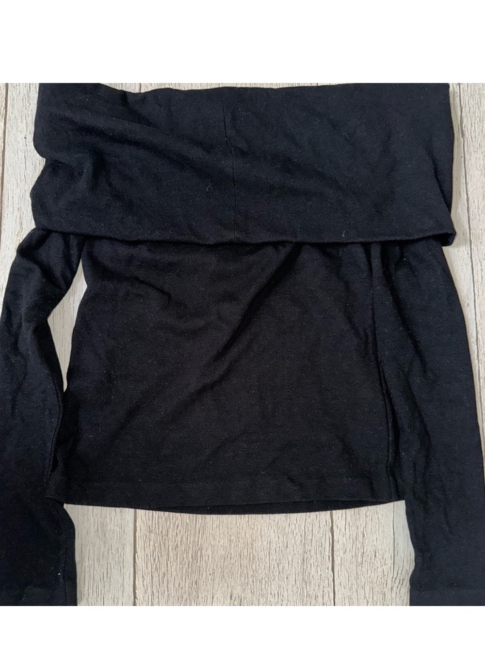 Beautiful Club Monaco Black Off-Shoulder Long Sleeve Women's Top